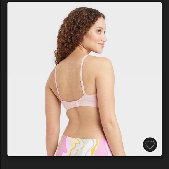 NWT wireless plunge bra - Picture 6 of 6